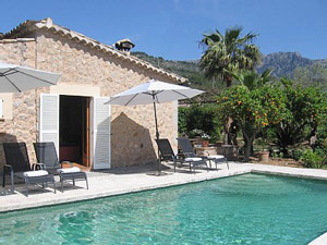 Pool of the Casita Limón in Sóller