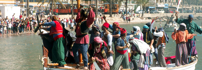 Das Fest der "Moros y Cristianos" findet jedes Jahr Anfang Mai statt.